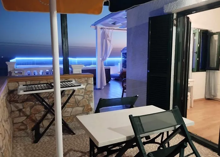 Hotel Finiki View
